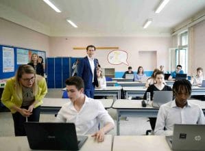 Federal Chancellor Sebastian Kurz announces digitalisation initiative for schools.